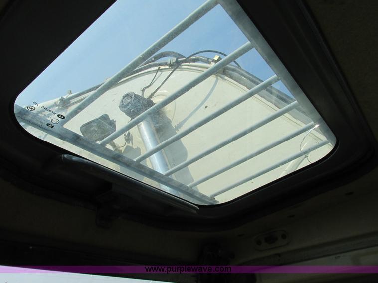 image for item G9439 Terex TXC225-1 excavator