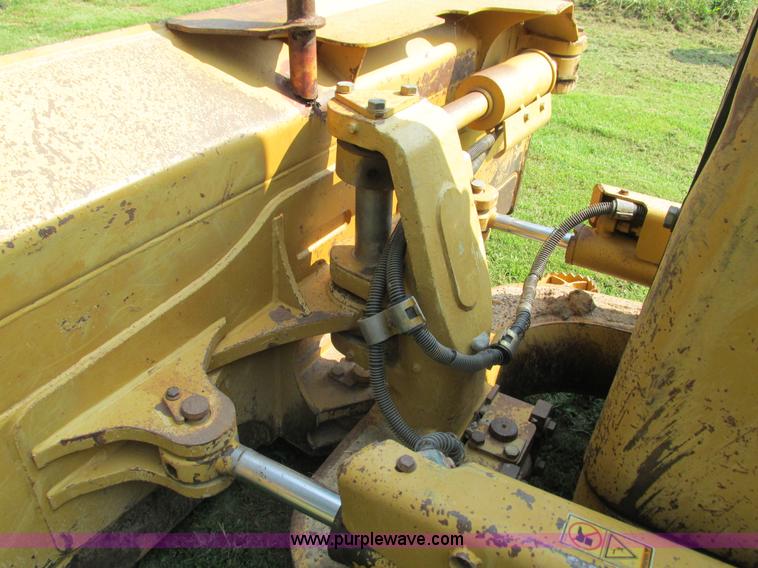 image for item G9440 2005 Caterpillar D5N XL dozer
