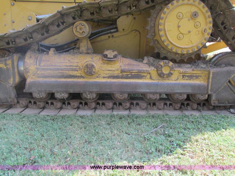 image for item G9440 2005 Caterpillar D5N XL dozer