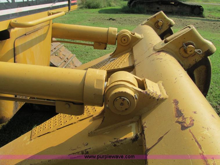 image for item G9440 2005 Caterpillar D5N XL dozer