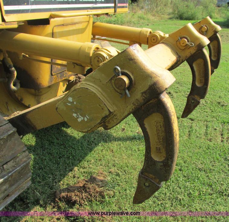 image for item G9440 2005 Caterpillar D5N XL dozer