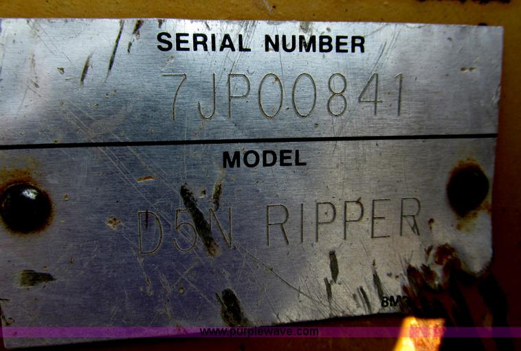 image for item G9440 2005 Caterpillar D5N XL dozer