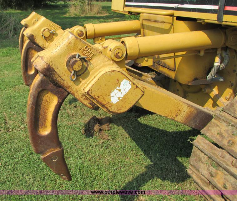 image for item G9440 2005 Caterpillar D5N XL dozer