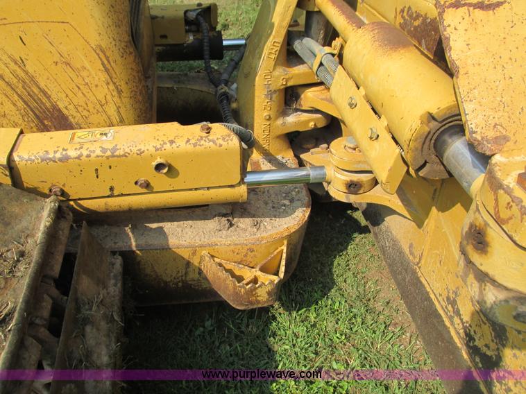 image for item G9440 2005 Caterpillar D5N XL dozer