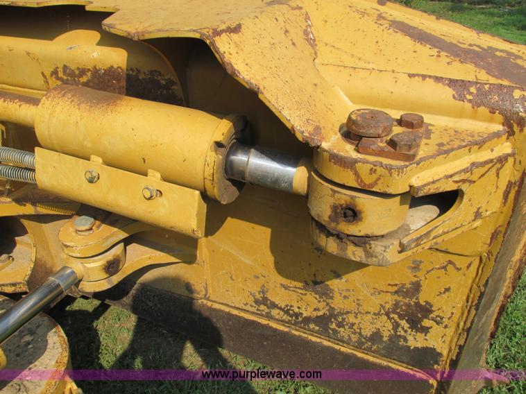 image for item G9440 2005 Caterpillar D5N XL dozer