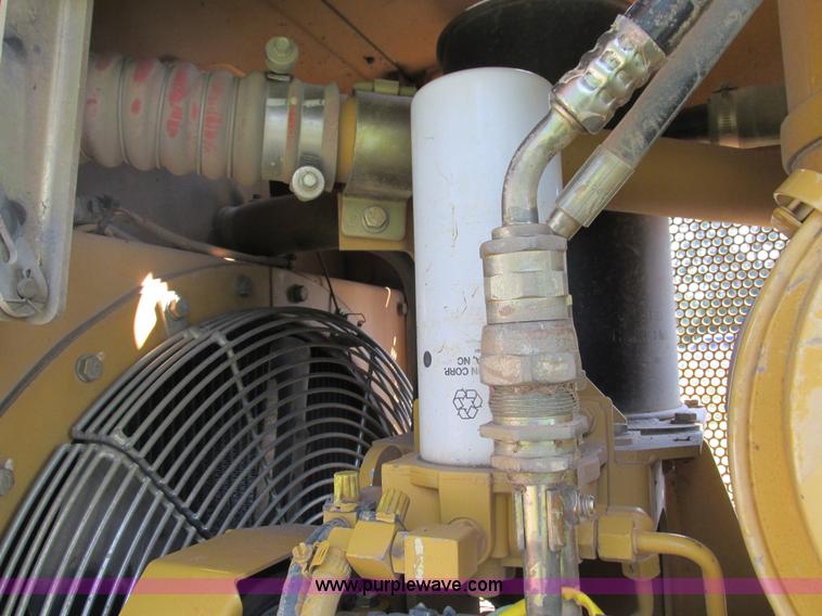 image for item G9440 2005 Caterpillar D5N XL dozer