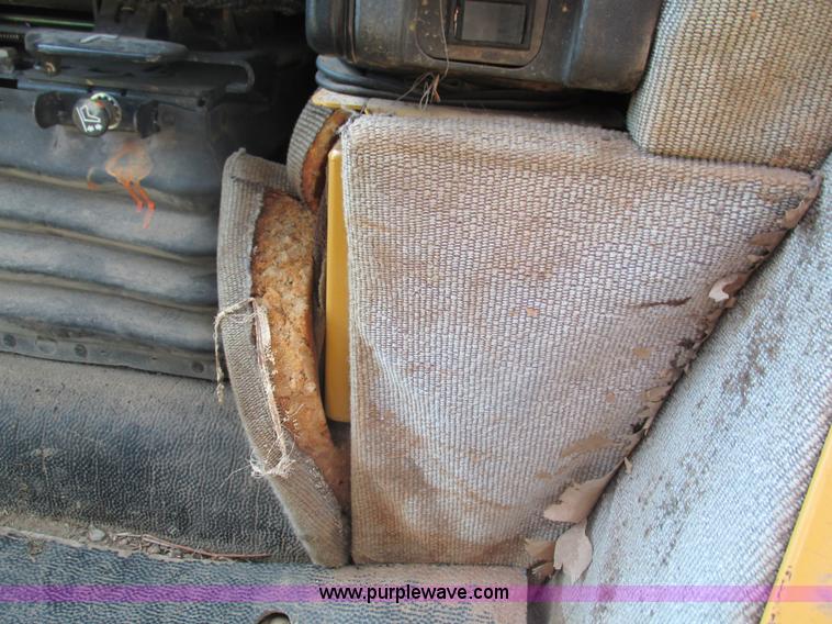 image for item G9440 2005 Caterpillar D5N XL dozer