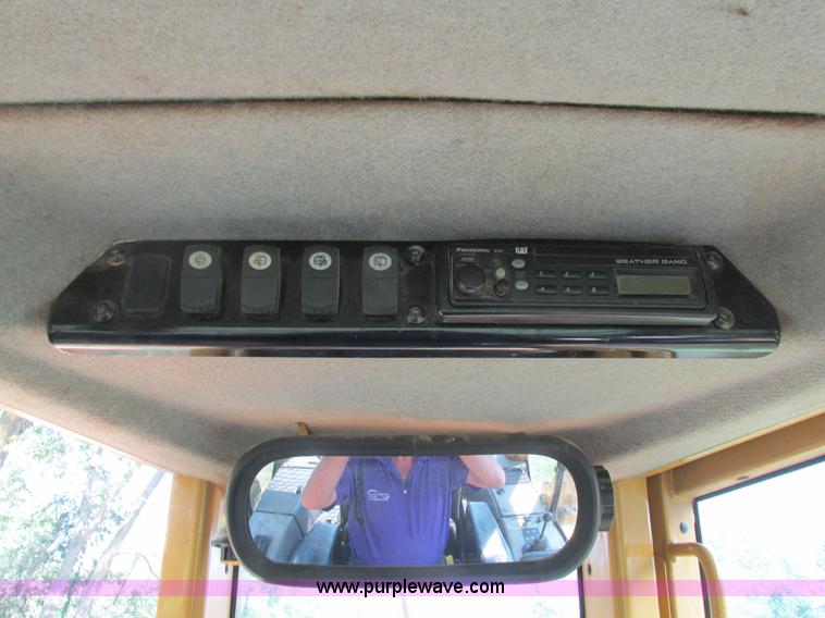 image for item G9440 2005 Caterpillar D5N XL dozer