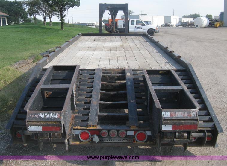 image for item H6393 2000 Belshe DT255 gooseneck equipment trailer