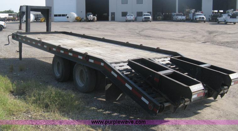 image for item H6393 2000 Belshe DT255 gooseneck equipment trailer