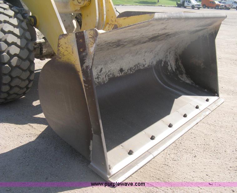 image for item H6414 2004 Komatsu WA320-5L Galeo wheel loader