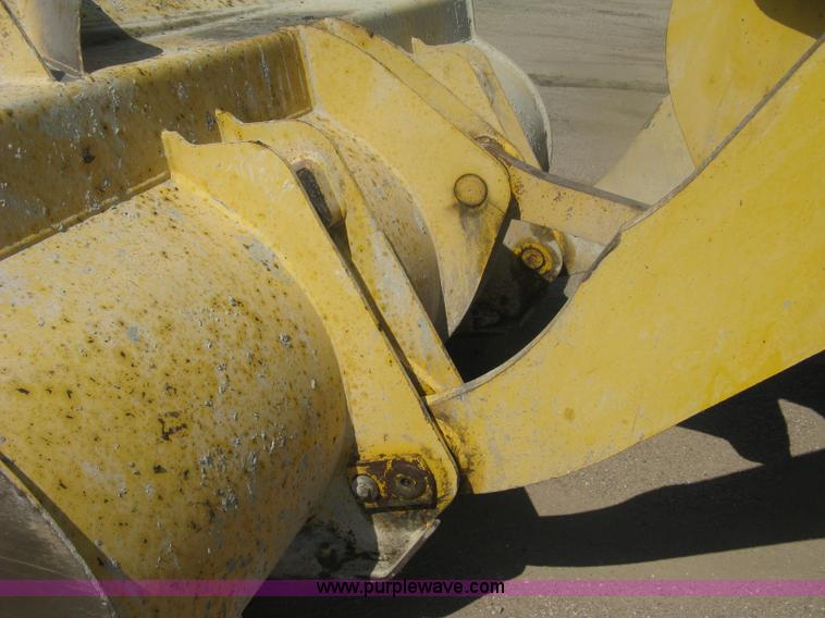 image for item H6414 2004 Komatsu WA320-5L Galeo wheel loader