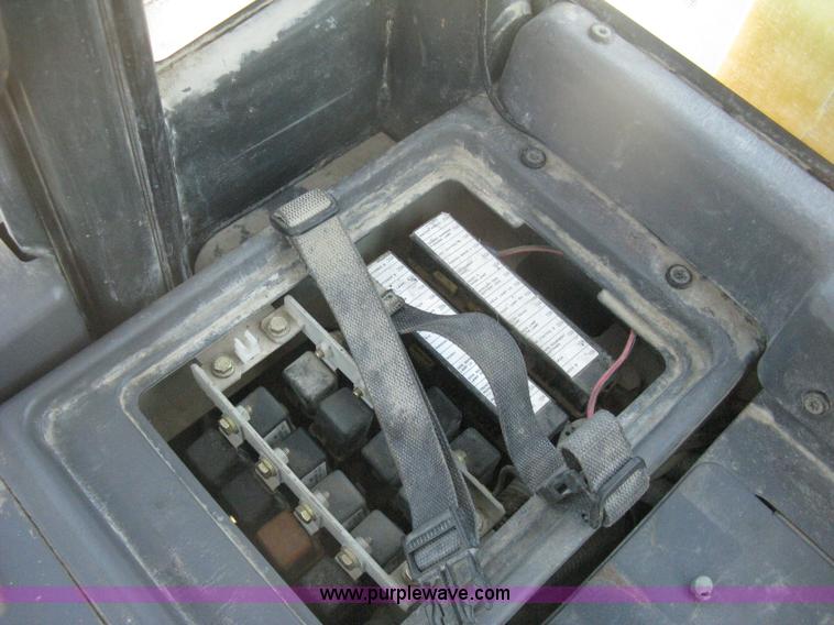 image for item H6414 2004 Komatsu WA320-5L Galeo wheel loader