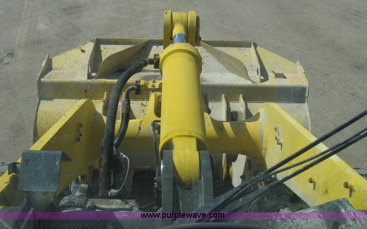 image for item H6414 2004 Komatsu WA320-5L Galeo wheel loader