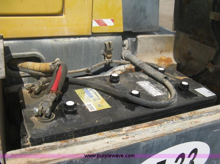 image for item H6414 2004 Komatsu WA320-5L Galeo wheel loader