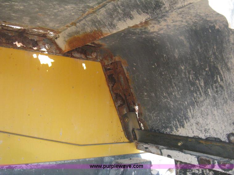 image for item H6414 2004 Komatsu WA320-5L Galeo wheel loader