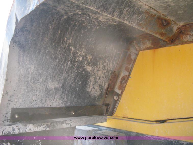 image for item H6414 2004 Komatsu WA320-5L Galeo wheel loader