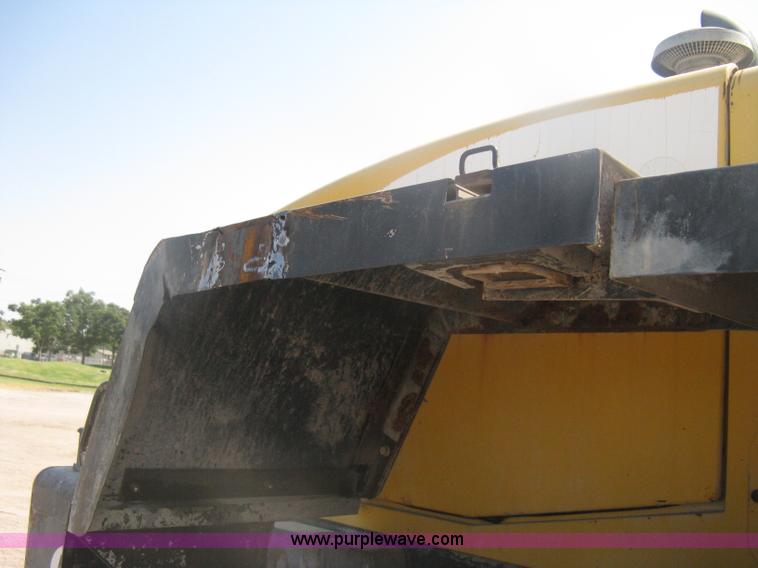 image for item H6414 2004 Komatsu WA320-5L Galeo wheel loader