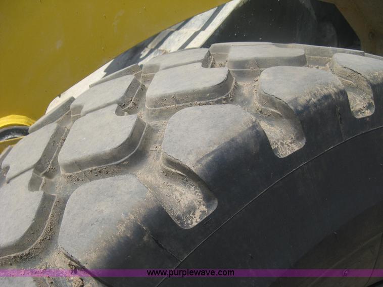 image for item H6414 2004 Komatsu WA320-5L Galeo wheel loader