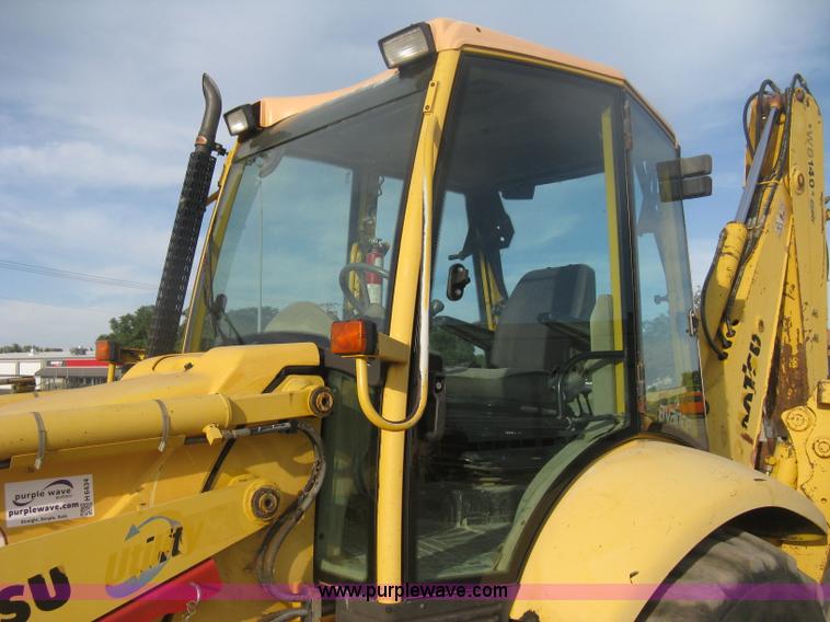 image for item H6434 2002 Komatsu WB140-2 backhoe