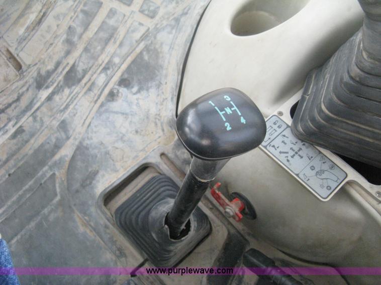 image for item H6434 2002 Komatsu WB140-2 backhoe