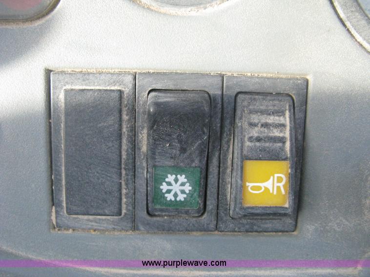 image for item H6434 2002 Komatsu WB140-2 backhoe