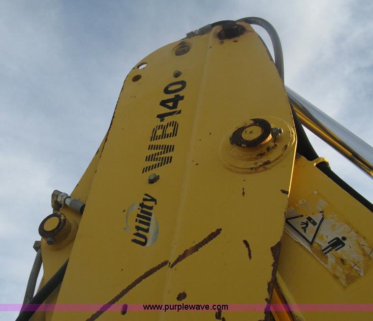 image for item H6434 2002 Komatsu WB140-2 backhoe