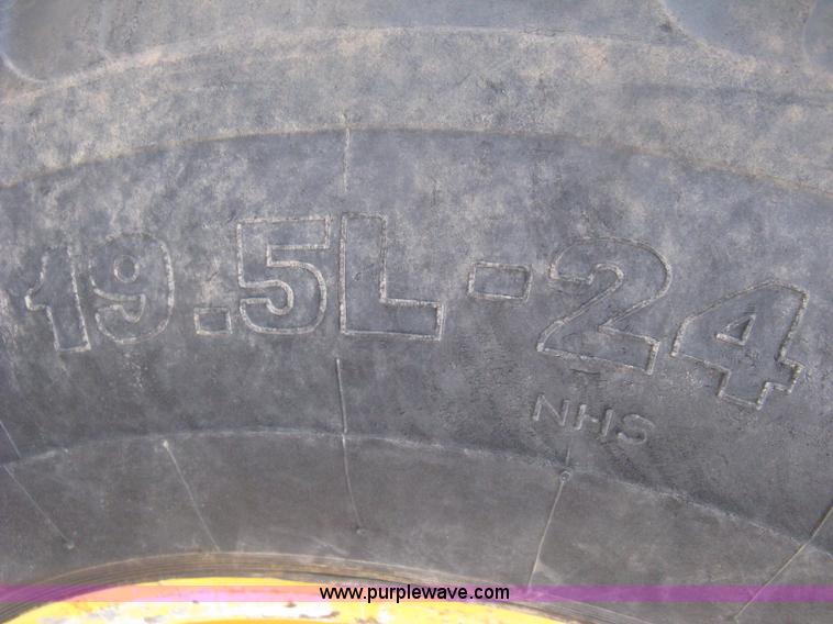 image for item H6442 1985 Mack R686ST barrel dump truck