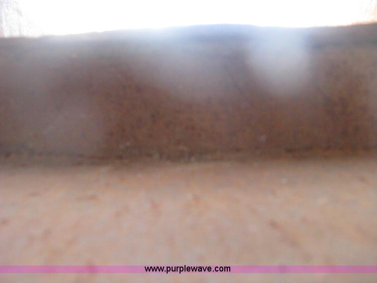 image for item H6442 1985 Mack R686ST barrel dump truck