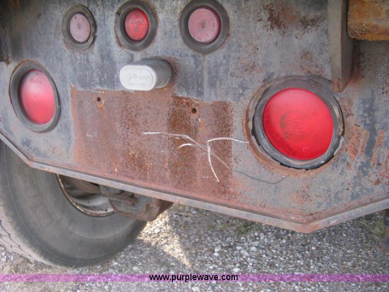 image for item H6442 1985 Mack R686ST barrel dump truck