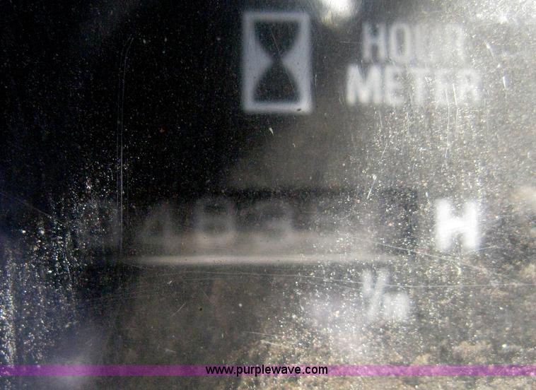 image for item H6444 2004 Takeuchi TL140 track skid steer