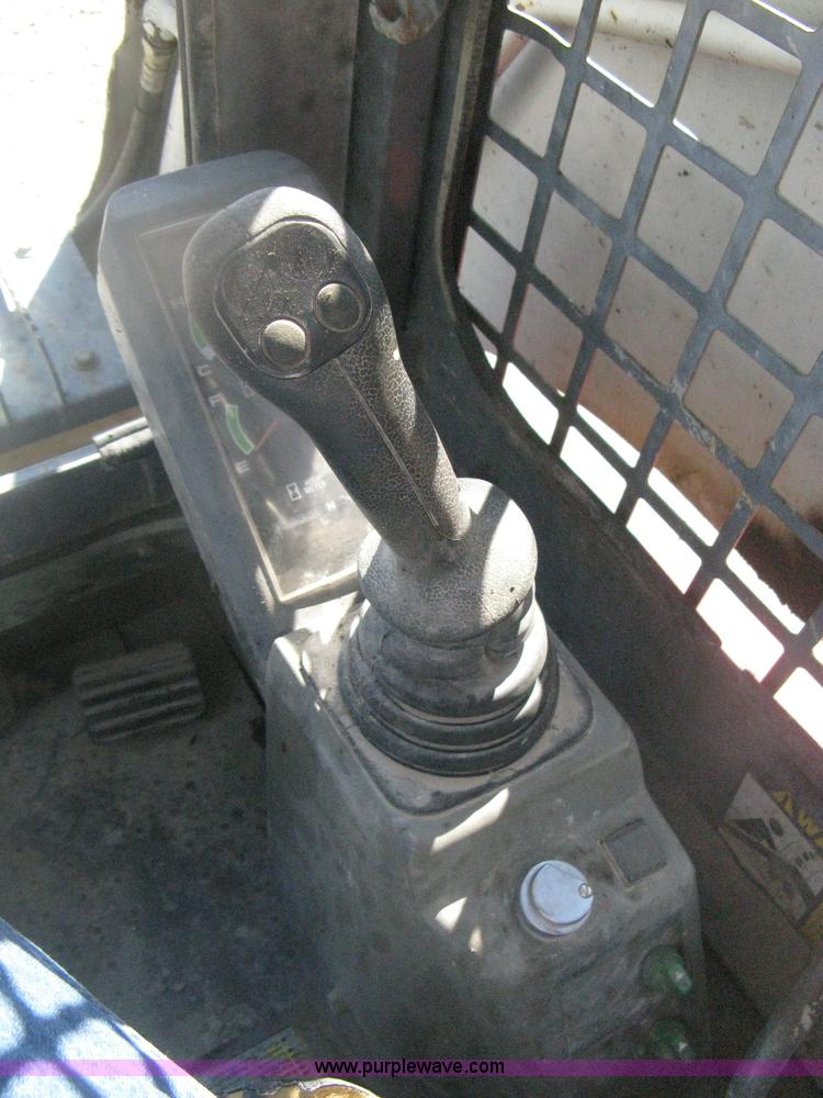 image for item H6444 2004 Takeuchi TL140 track skid steer