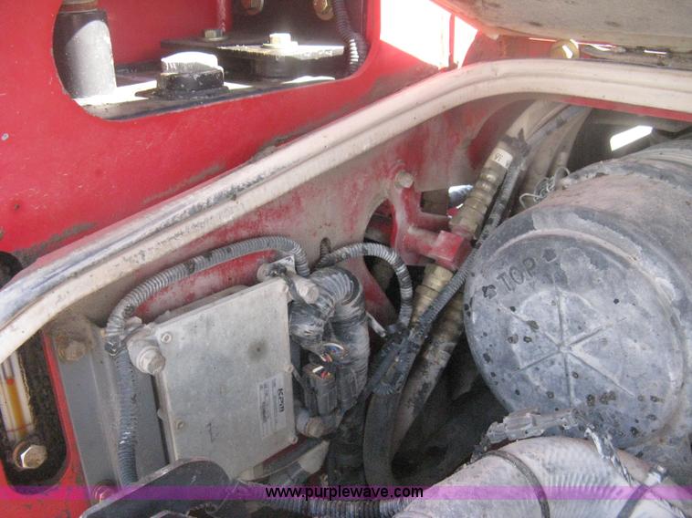 image for item H6444 2004 Takeuchi TL140 track skid steer