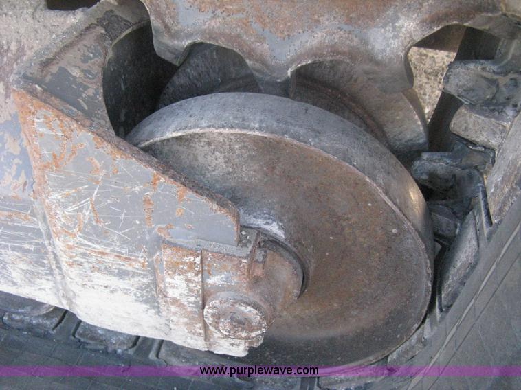 image for item H6444 2004 Takeuchi TL140 track skid steer