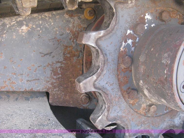 image for item H6444 2004 Takeuchi TL140 track skid steer