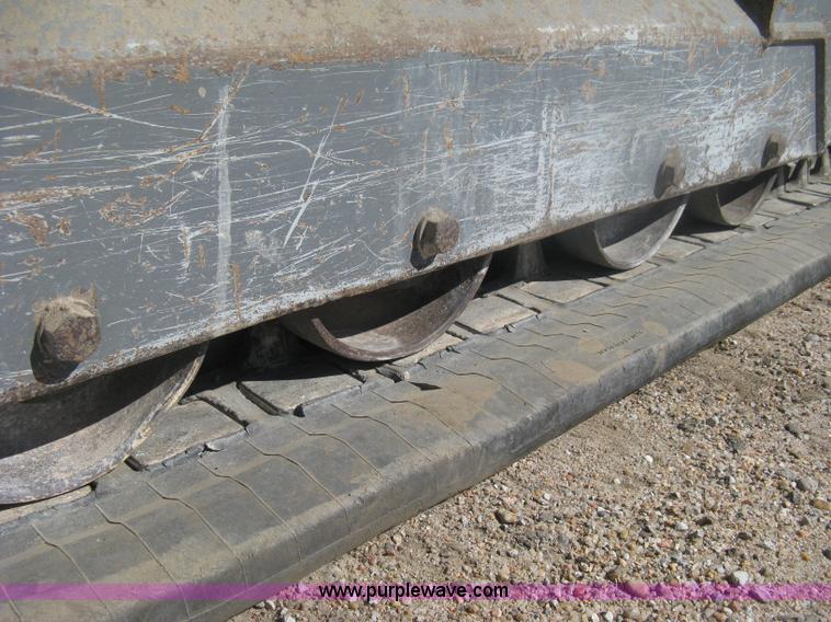 image for item H6444 2004 Takeuchi TL140 track skid steer