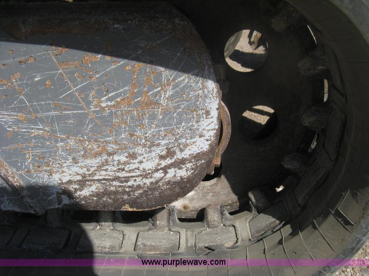 image for item H6444 2004 Takeuchi TL140 track skid steer