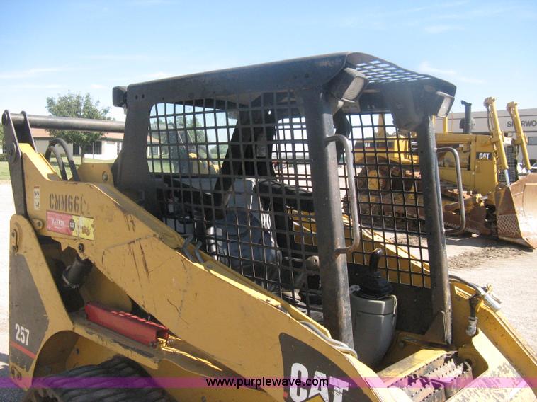 image for item H6446 2003 Caterpillar 257 track skid steer