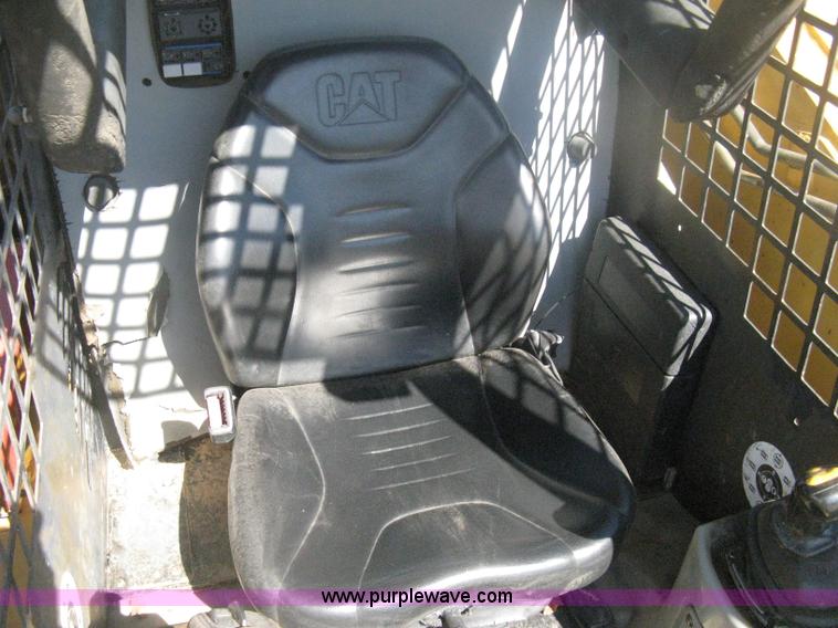image for item H6446 2003 Caterpillar 257 track skid steer