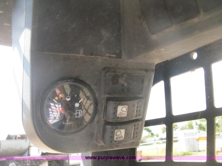 image for item H6446 2003 Caterpillar 257 track skid steer