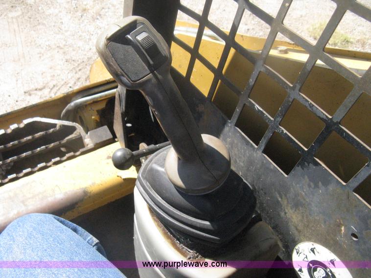 image for item H6446 2003 Caterpillar 257 track skid steer