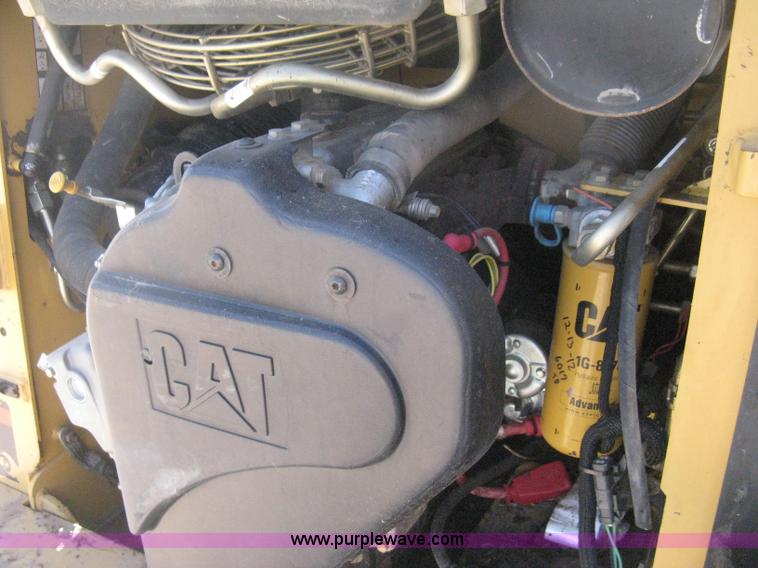 image for item H6446 2003 Caterpillar 257 track skid steer