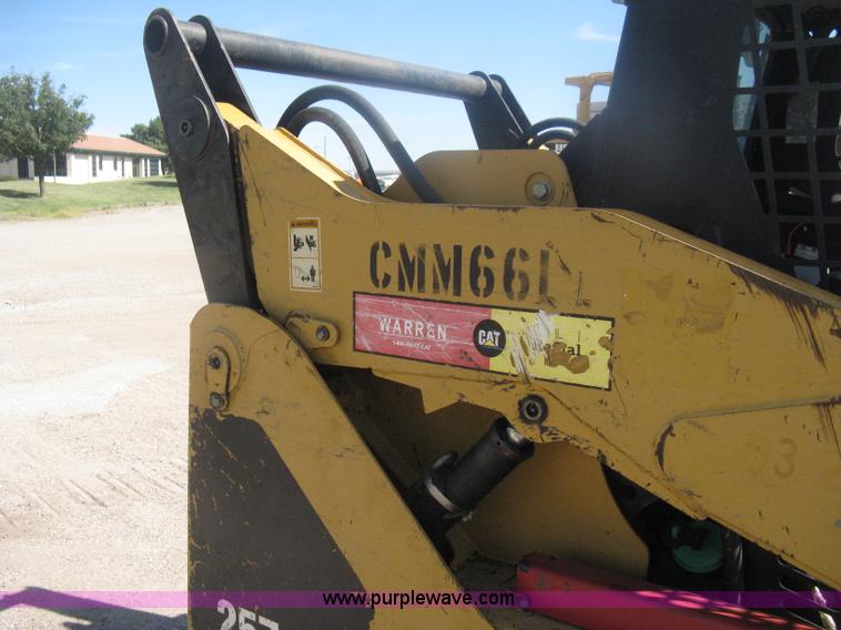 image for item H6446 2003 Caterpillar 257 track skid steer