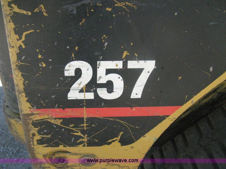 image for item H6446 2003 Caterpillar 257 track skid steer