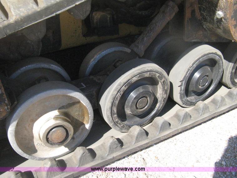 image for item H6446 2003 Caterpillar 257 track skid steer
