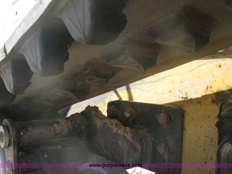 image for item H6446 2003 Caterpillar 257 track skid steer