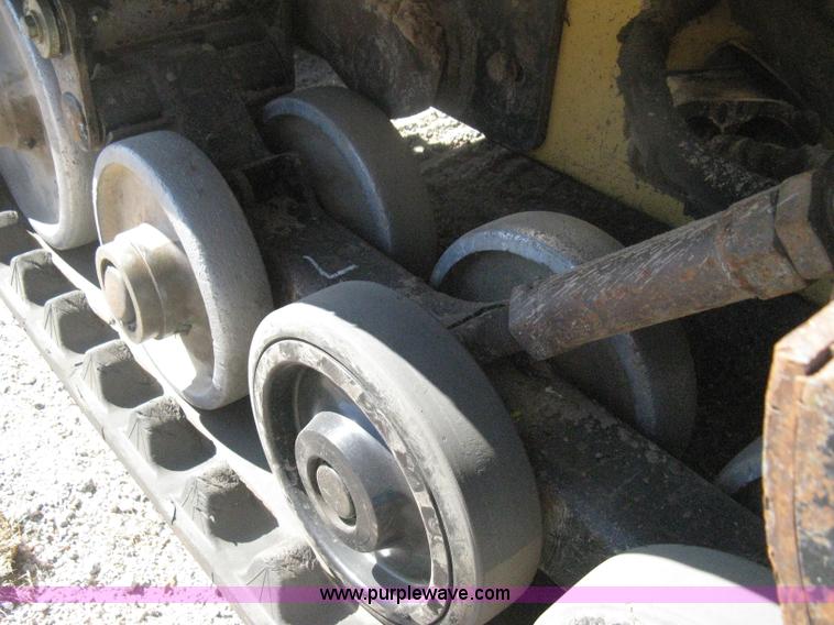 image for item H6446 2003 Caterpillar 257 track skid steer