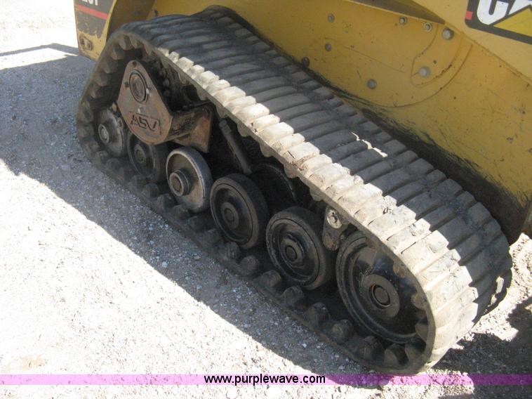 image for item H6446 2003 Caterpillar 257 track skid steer