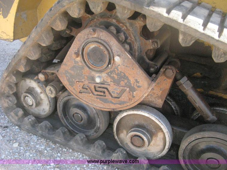 image for item H6446 2003 Caterpillar 257 track skid steer