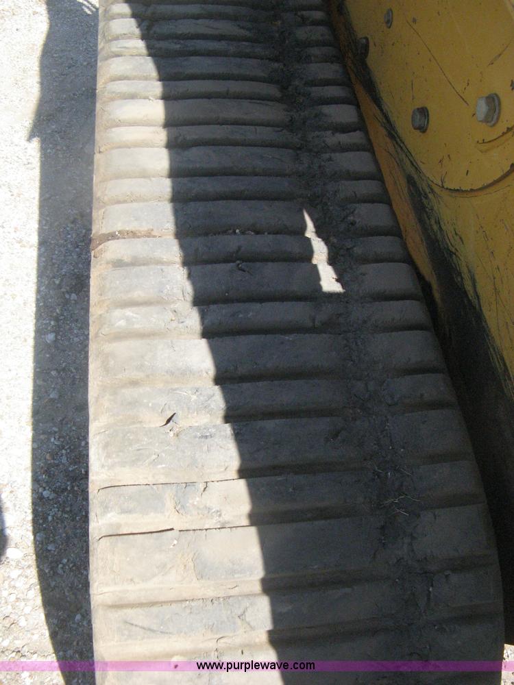 image for item H6446 2003 Caterpillar 257 track skid steer